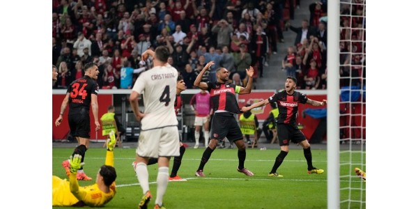 Bayer 04 Leverkusen bryter en 59-årig ubeseiret serie i UEFAs topptur